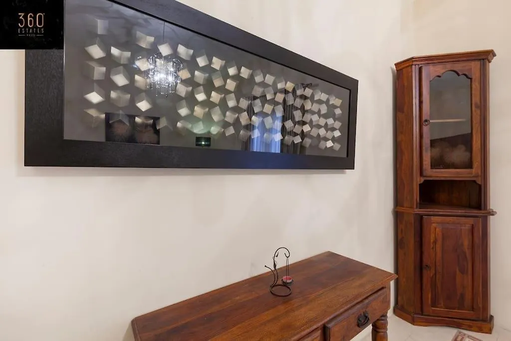 Beautiful, Typical Maltese 4Br Home With Roof Top By 360 Estates 슬리에마 아파트